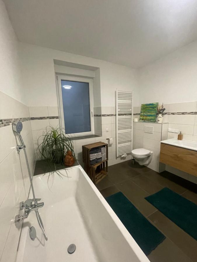 Mayen, Baeckerstr, Privatzimmer Nr1, Innenstadt, Naehe Nuerburgring & Burg Eltz, Gemeinschaftsbad ภายนอก รูปภาพ